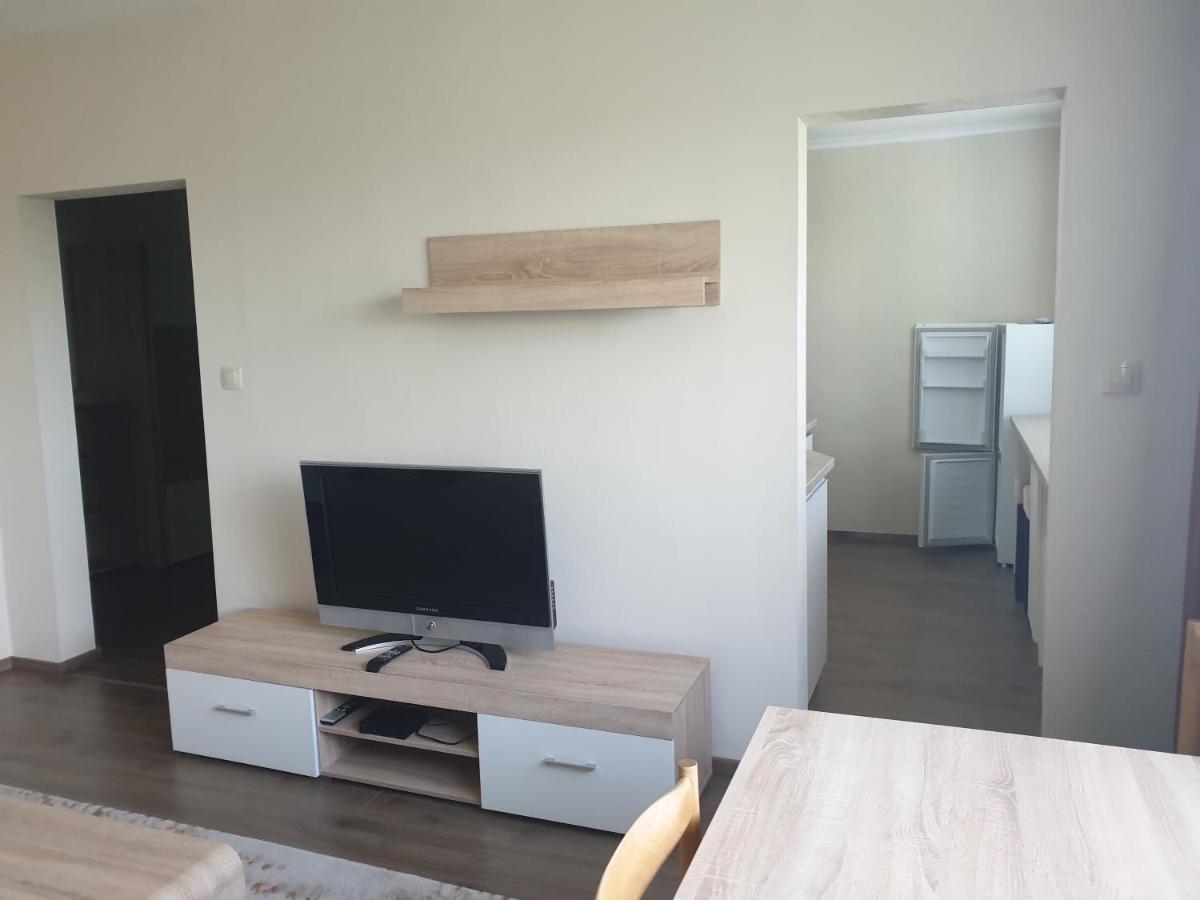 Апартаменти Apartman Valentin Комарно Екстер'єр фото